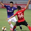 Văn Quyết ghi 1 bàn thắng trong trận Hà Nội thắng Long An 4-0. (Ảnh: Quốc Khánh/TTXVN)