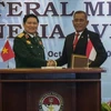 Bộ trưởng Quốc phòng Ngô Xuân Lịch và Bộ trưởng Bộ Quốc phòng Indonesia Ryamizard Ryacudu. (Nguồn: okezone.com)