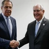 Ngoại trưởng Nga Sergei Lavrov và đồng cấp Mỹ Rex Tillerson. (Nguồn: azernews.az)