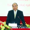 Thủ tướng Nguyễn Xuân Phúc phát biểu chỉ đạo tại buổi làm việc với lãnh đạo chủ chốt tỉnh Thừa Thiên Huế. (Ảnh: Thống Nhất/TTXVN)
