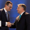 Thủ tướng Ba Lan Mateusz Morawiecki và Thủ tướng Hungary Viktor Orban. (Nguồn: Reuters)
