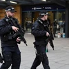 Cảnh sát phong tỏa gần nhà ga Kings Cross. (Nguồn: rt.com)