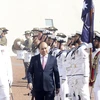 Thủ tướng Nguyễn Xuân Phúc duyệt đội danh dự trong chuyến thăm Australia. (Ảnh: Thống Nhất-TTXVN)
