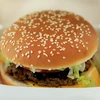 Doanh số bán burger tại Pháp tăng. (Nguồn: Reuters)