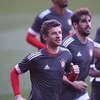 Bayern Munich tập luyện ngay khi đặt chân đến Sevilla để chuẩn bị cho trận đấu. (Nguồn: UEFA)
