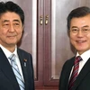 Thủ tướng Nhật Bản Shinzo Abe và Tổng thống Hàn Quốc Moon Jae-in. (Nguồn: scmp.com)