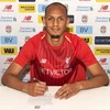 Fabinho đặt bút ký gia nhập Liverpool. (Nguồn: liverpoolfc.com)