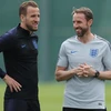 HLV Southgate và Harry Kane trên sân tập. (Nguồn: Getty Images)