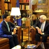 Phó Thủ tướng Phạm Bình Minh hội kiến Tổng thống Hy Lạp Prokopis Pavlopoulos. (Ảnh: Ngự Bình/TTXVN)
