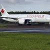 Máy bay của hãng Air Canada đã hạ cánh nhầm đường bằng. (Nguồn: Kyodo)