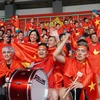 Cổ động viên Việt Nam trên khán đài trong chiến thắng của đội tuyển nước nhà. (Ảnh: Hoàng Linh/TTXVN)