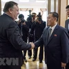 Phó Chủ tịch Đảng Lao động Triều Tiên Kim Yong-chol (phải) và Ngoại trưởng Mỹ Mike Pompeo trong cuộc gặp tại Bình Nhưỡng, Triều Tiên ngày 7/7. (Ảnh: AFP/TTXVN)