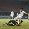 Nabil Hakim Bokhari vào bóng rợn người khiến đối thủ gãy chân.