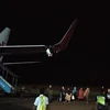 Va chạm khiến cánh trái máy bay bị hư hỏng nghiêm trọng. (Ảnh: Daily Mail)