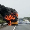 Hiện trường vụ nổ xe buýt tại Trung Quốc. (Nguồn: hk.news.yahoo.com)