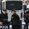 Cảnh sát Thổ Nhĩ Kỳ đã tiến hành chiến dịch bố ráp nhằm vào những người bị nghi. (Nguồn: AP)
