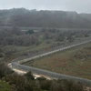 Hàng rào ngăn cách khu vực Cao nguyên Golan do Israel chiếm đóng, gần thị trấn Majdal Shams, với Syria, ngày 25/3/2019. (Nguồn: Tablet Magazine)