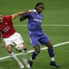 Ferdinand và Drogba khi còn đối đầu tại Premier League. (Nguồn: Calculatedbet)
