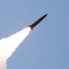 Tên lửa được phóng trong cuộc diễn tập của Triều Tiên hôm 10/5. (Ảnh: Reuters)
