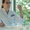 Marijolijn Bragt - tiến sỹ, nhà nghiên cứu dinh dưỡng tại Friso luôn không ngừng trải nghiệm và khám phá trong hành trình đi tìm những dưỡng chất quý giá ẩn chứa trong sữa.