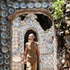 Mục sở thị ngôi nhà 'kỳ lạ' của người đàn ông Việt đam mê đĩa cổ 