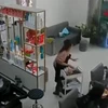 [Video] Kinh hoàng vụ xe tải lao vào tiệm làm tóc sau khi đâm tử vong 1 người