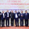 Thủ tướng Phạm Minh Chính và ông Jensen Huang, CEO Tập đoàn NVIDIA cùng các đại biểu tại Lễ công bố Thỏa thuận hợp tác giữa Chính phủ Việt Nam và Tập đoàn NVIDIA. (Nguồn: TTXVN) 