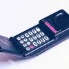 Motorola MicroTAC - chiếc điện thoại di động nắp gập đầu tiên trên thế giới. (Ảnh: Wikiwand)