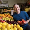 Scott Nash, nhà sáng lập chuỗi cửa hàng thực phẩm MOMs Organic Market. (Ảnh: Liz Lynch)