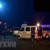 Nhân viên cứu hộ tới hiện trường vụ nổ nhà máy khí đốt tại thị trấn Nghĩa Mã, Hà Nam, Trung Quốc. (Ảnh: THX/TTXVN) 