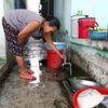 Người dân thiếu nước tại Đà Nẵng.