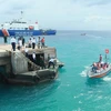 Tàu Cảnh sát biển 8001 làm nhiệm vụ tại khu vực đảo Trường Sa Lớn, quần đảo Trường Sa, tỉnh Khánh Hòa. (Ảnh: Lâm Khánh/TTXVN)