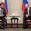 Tổng thống Nga Vladimir Putin người đồng cấp Philippines Rodrigo Duterte. (Ảnh: AFP)
