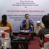 Đại sứ Phạm Sanh Châu giới thiệu về 32 sự kiện trong Tháng Việt Nam. (Ảnh: Huy Lê/TTXVN)