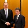 Ngoại trưởng Nhật Bản Toshimitsu Motegi và người đồng cấp Nga Sergei Lavrov. (Ảnh: Reuters)
