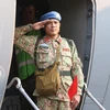 Cán bộ, chiến sỹ Bệnh viện dã chiến cấp 2 số 2 chào tạm biệt người thân và đồng đội lên đường làm nhiệm vụ tại Phái bộ Nam Sudan. (Ảnh: Dương Giang/TTXVN) 