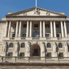 BoE cân nhắc hạ lãi suất để kích thích kinh tế. (Ảnh: Coindesk)