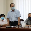 Đại diện ngành y tế tỉnh Ninh Thuận cung cấp thông tin cho báo chí về tình hình phòng chống dịch. (Ảnh: Nguyễn Thành/TTXVN) 