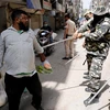 Cảnh sát Ấn Độ mạnh tay trấn áp người vi phạm quy định giới nghiêm