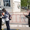 Trung Quốc: Học sinh tại Bắc Kinh bắt đầu đi học trở lại