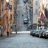 Đường phố Rome vắng vẻ do COVID-19. (Ảnh: Reuters)