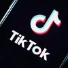 TikTok bị nhiều quốc gia cáo buộc thu thập trái phép thông tin cá nhân người dùng. (Ảnh: Getty)