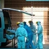Bệnh nhân nghi nhiễm COVID-19 được chuyển đến Bệnh viện Đà Nẵng để điều trị và theo dõi. (Ảnh: Văn Dũng/TTXVN)