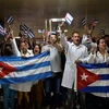 Các chuyên gia y tế Cuba lên đường hỗ trợ nước bạn đối phó với COVID-19. (Ảnh: Bloomberg)