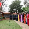 Lễ chào cờ nhân ngày Quốc khánh 2/9 tại khuôn viên Đại sứ quán Việt Nam ở Nam Phi. (Ảnh: Trương Phi Hùng/TTXVN)