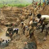 Một mỏ khai thác vàng ở Congo. (Ảnh: AFP/TTXVN)