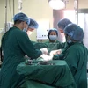 Phẫu thuật cắt thành công khối u nặng hơn 18kg cho bệnh nhân ở Kon Tum