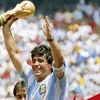 Người hâm mộ bóng đá tưởng nhớ 'cậu bé vàng' Diego Maradona