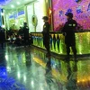 Cảnh sát Trung Quốc đột kích vào một hộp đêm. (Nguồn: chinadaily.com.cn)
