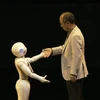 Nhật Bản triển khai robot thay thế nhân viên bán điện thoại